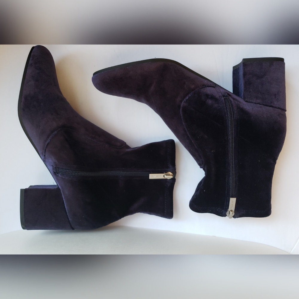 Blue Velvet Size 7 Booties Summer Cute Zipper